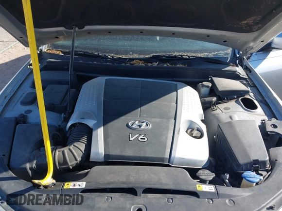 2009 Hyundai Genesis with VIN KMHGC46E69U020402, listed as a IAAI auction lot 42058858 with 180,038 mi miles and . Bid and sale history available at DreamBid. Image 10.