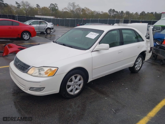 2000 Toyota Avalon XL with VIN 4T1BF28B9YU095487, listed as a IAAI auction lot 41847139 with 195,437 mi miles. Bid and sale history available at carsss.com. Image 17.