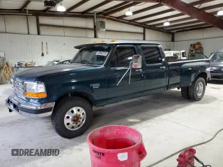 1995 Ford F-350 z VIN 1FTJW35F6SEA60338, wystawiony jako Copart lot #50962515 z przebiegiem 235 177 mil mil oraz Szkody całkowita. Historia ofert i sprzedaży dostępna na DreamBid. Obrazek 1.