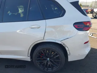 2024 BMW X5 xDrive40i z VIN 5UX23EU02R9T61437, wystawiony jako IAAI lot #41921905 z przebiegiem 19 178 mil mil oraz . Historia ofert i sprzedaży dostępna na DreamBid. Obrazek 18.