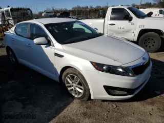 2013 Kia Optima LX with VIN KNAGM4A72D5441818, listed as a Copart auction lot 47959345 with 113,600 mi miles and Clean Title. Bid and sale history available at carsss.com. Image 4.