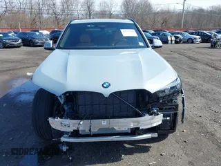 2025 BMW X5 xDrive40i with VIN 5UX23EU05S9W51046, listed as a IAAI auction lot 41732241 with 2,900 mi miles. Bid and sale history available at carsss.com. Image 12.