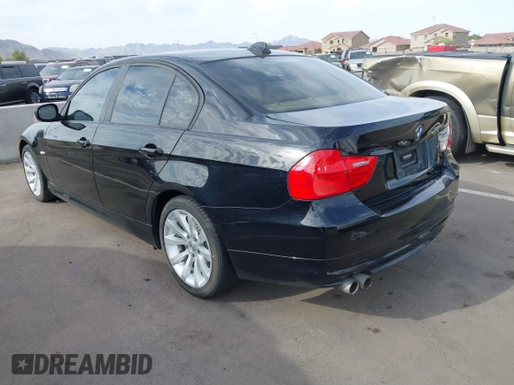 2011 BMW 3 Series 328i with VIN WBAPH7G57BNM54430, listed as a IAAI auction lot 41851093 with 188,291 mi miles. Bid and sale history available at carsss.com. Image 3.