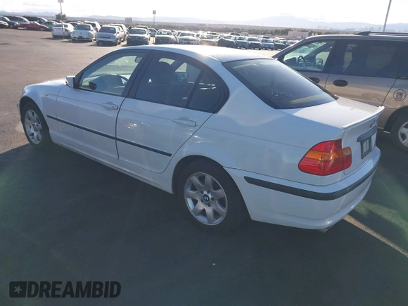 2005 BMW 3 Series 325i with VIN WBAAZ33495KW75624, listed as a IAAI auction lot 41495796 with 92,832 mi miles and . Bid and sale history available at DreamBid. Image 3.