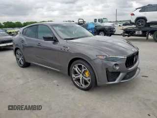 2022 Maserati Levante Modena S with VIN ZN661ZUM4NX393104, listed as a Copart auction lot 54906085 with 11,800 mi miles and Non Repairable. Bid and sale history available at carsss.com. Image 4.