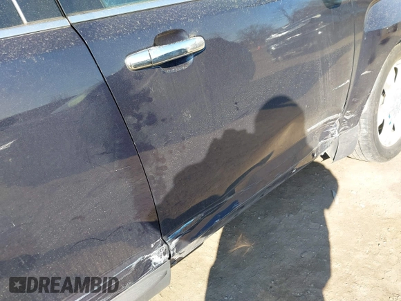 2017 GMC Terrain SLT with VIN 2GKFLUE38H6108031, listed as a IAAI auction lot 41711477 with 128,277 mi miles. Bid and sale history available at carsss.com. Image 17.