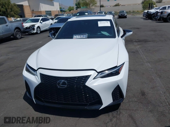 2024 Lexus IS 350 F Sport z VIN JTHGZ1B28R5076461, wystawiony jako IAAI lot #42116778 z przebiegiem 14 090 mil mil oraz . Historia ofert i sprzedaży dostępna na DreamBid. Obrazek 12.