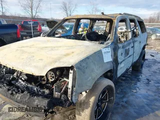 2012 GMC Yukon XL Denali with VIN 1GKS2MEF0CR264458, listed as a IAAI auction lot 41638549 with Not Provided miles. Bid and sale history available at carsss.com. Image 6.