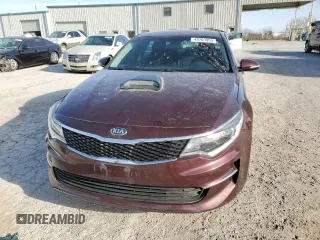 2018 Kia Optima S z VIN 5XXGT4L31JG198252, wystawiony jako Copart lot #49703955 z przebiegiem 136 254 mil mil oraz Szkoda całkowita • Salvage title. Historia ofert i sprzedaży dostępna na DreamBid. Obrazek 5.