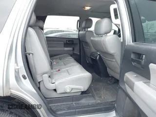 2013 Toyota Sequoia SR5 with VIN 5TDBW5G1XDS078226, listed as a IAAI auction lot 41553787 with 190,632 mi miles. Bid and sale history available at carsss.com. Image 8.
