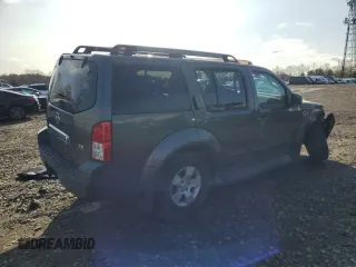 2005 Nissan Pathfinder SE z VIN 5N1AR18W75C780900, wystawiony jako Copart lot #51130985 z przebiegiem Nie podano mil oraz Czysty tytuł • Clean title. Historia ofert i sprzedaży dostępna na DreamBid. Obrazek 3.