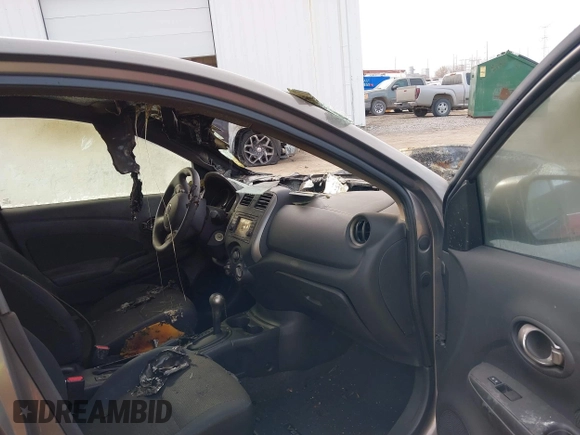 2012 Nissan Versa SL with VIN 3N1CN7AP2CL811697, listed as a IAAI auction lot 41813804 with 1 mi miles. Bid and sale history available at carsss.com. Image 5.