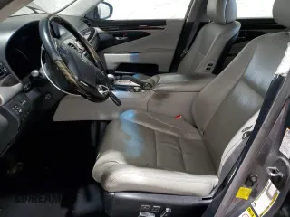 2016 Lexus LS 460 z VIN JTHCL5EF5G5026491, wystawiony jako Copart lot #41912515 z przebiegiem 192 308 mil mil oraz Czysty tytuł • Clean title. Historia ofert i sprzedaży dostępna na DreamBid. Obrazek 7.