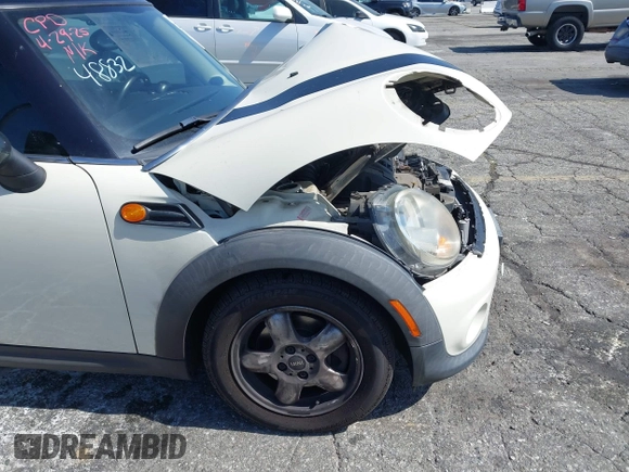 2011 MINI Hardtop with VIN WMWSU3C52BT095133, listed as a IAAI auction lot 42249436 with 44,652 mi miles and . Bid and sale history available at DreamBid. Image 14.