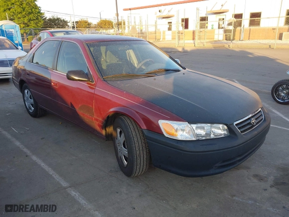 2000 Toyota Camry CE with VIN 4T1BG22K9YU688451, listed as a IAAI auction lot 42066777 with 210,221 mi miles. Bid and sale history available at carsss.com. Image 1.