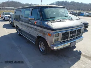 1989 GMC Vandura z VIN 1GDEG25KXK7519540, wystawiony jako IAAI lot #41771047 z przebiegiem 638 734 mil mil oraz . Historia ofert i sprzedaży dostępna na DreamBid. Obrazek 1.