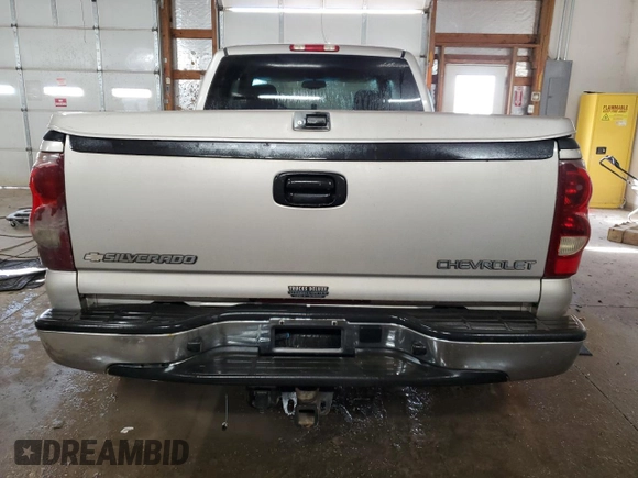 2003 Chevrolet Silverado 1500 with VIN 2GCEK19T531404178, listed as a Copart auction lot 44432345 with 194,784 mi miles and Salvage Title. Bid and sale history available at carsss.com. Image 6.