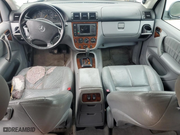 2000 Mercedes-Benz M-Class with VIN 4JGAB54E8YA214902, listed as a Copart auction lot 46238825 with 0 mi miles and Salvage Title. Bid and sale history available at carsss.com. Image 8.