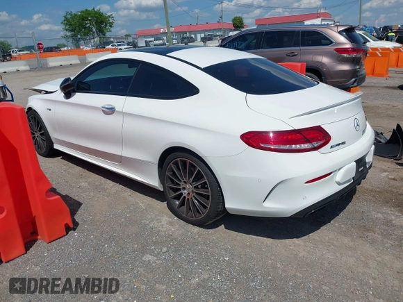 2018 Mercedes-Benz C 43 AMG z VIN WDDWJ6EB8JF755552, wystawiony jako IAAI lot #42112165 z przebiegiem 29 723 mil mil oraz . Historia ofert i sprzedaży dostępna na DreamBid. Obrazek 3.