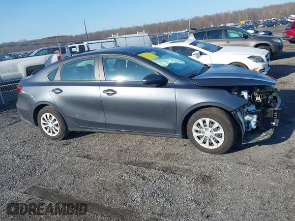 2024 Kia Forte LXS with VIN 3KPF24AD5RE687834, listed as a IAAI auction lot 41586514 with 7,623 mi miles. Bid and sale history available at carsss.com. Image 13.