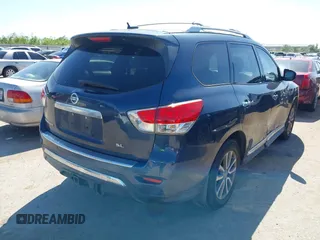 2014 Nissan Pathfinder SV with VIN 5N1AR2MN9EC687010, listed as a IAAI auction lot 41982320 with 173,138 mi miles. Bid and sale history available at carsss.com. Image 4.