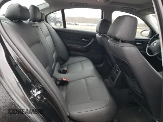 2008 BMW 3 Series 328xi z VIN WBAVC93568K043800, wystawiony jako Copart lot #49830315 z przebiegiem 183 075 mil mil oraz Szkoda całkowita • Salvage title. Historia ofert i sprzedaży dostępna na DreamBid. Obrazek 10.