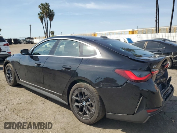 2024 BMW i4 eDrive35 z VIN WBY43AW07RFR78946, wystawiony jako Copart lot #49297505 z przebiegiem 14 176 mil mil oraz Szkody całkowita. Historia ofert i sprzedaży dostępna na DreamBid. Obrazek 2.