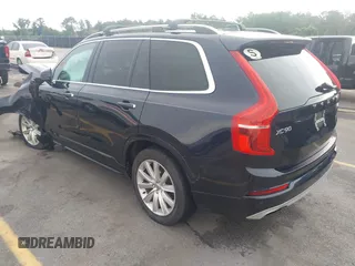 2017 Volvo XC90 Momentum z VIN YV4A22PK1H1117963, wystawiony jako IAAI lot #42292355 z przebiegiem 173 728 mil mil oraz . Historia ofert i sprzedaży dostępna na DreamBid. Obrazek 3.