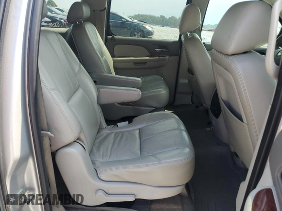 2010 Chevrolet Suburban LT with VIN 1GNUCJE07AR283489, listed as a Copart auction lot 72599224 with 191,576 mi miles and Salvage Title. Bid and sale history available at carsss.com. Image 11.