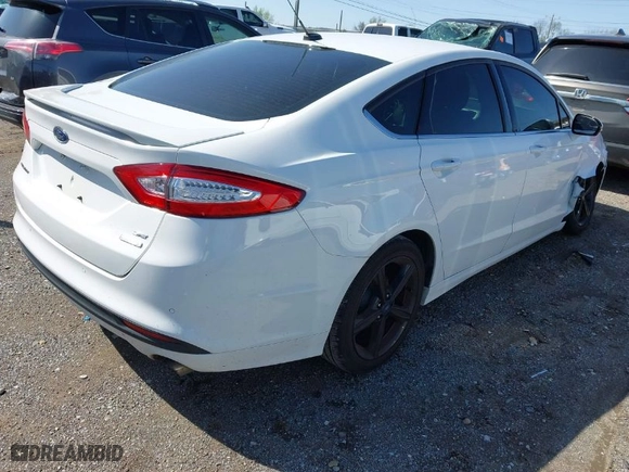 2016 Ford Fusion SE with VIN 3FA6P0HD3GR264021, listed as a IAAI auction lot 41984153 with 123,244 mi miles. Bid and sale history available at carsss.com. Image 4.