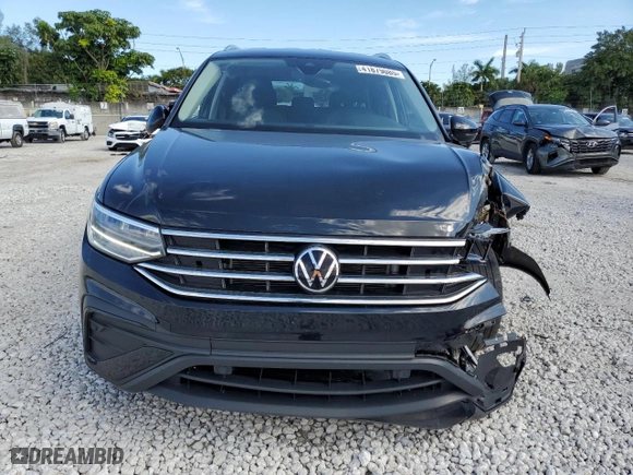 2023 Volkswagen Tiguan SE with VIN 3VV3B7AX4PM080861, listed as a Copart auction lot 41879085 with 28,836 mi miles and Non Repairable. Bid and sale history available at carsss.com. Image 5.