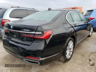 2021 BMW 7 Series 740i with VIN WBA7T2C05MCF87359, listed as a Copart auction lot 64117712 with 0 mi miles. Bid and sale history available at carsss.com. Image 4.