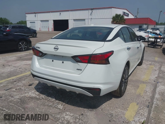 2025 Nissan Altima SV with VIN 1N4BL4DWXSN353315, listed as a IAAI auction lot 41975505 with 6,428 mi miles and . Bid and sale history available at DreamBid. Image 4.