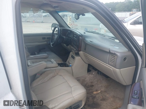 2001 Chevrolet Tahoe LS z VIN 1GNEC13T11R162930, wystawiony jako IAAI lot #42373226 z przebiegiem 335 448 mil mil oraz . Historia ofert i sprzedaży dostępna na DreamBid. Obrazek 5.