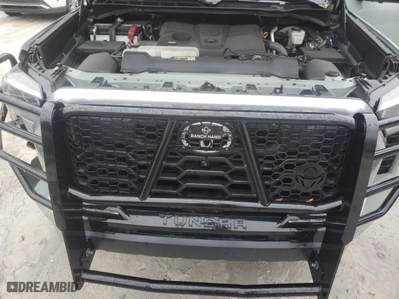 2022 Toyota Tundra 4WD Limited with VIN 5TFJA5DB8NX035443, listed as a Copart auction lot 45627965 with 32,805 mi miles and Salvage Title. Bid and sale history available at carsss.com. Image 11.