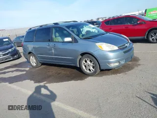 2004 Toyota Sienna XLE with VIN 5TDZA22C44S199922, listed as a IAAI auction lot 41605113 with 228,824 mi miles and . Bid and sale history available at carsss.com. Image 1.