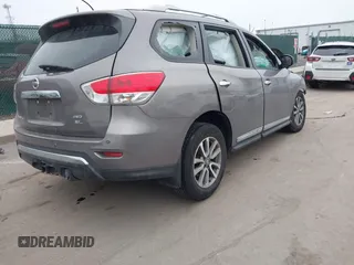 2013 Nissan Pathfinder SV with VIN 5N1AR2MM0DC604196, listed as a IAAI auction lot 41547267 with 1 mi miles. Bid and sale history available at carsss.com. Image 4.