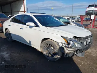 2014 Nissan Maxima SV z VIN 1N4AA5AP3EC487099, wystawiony jako IAAI lot #41320805 z przebiegiem 162 045 mil mil oraz . Historia ofert i sprzedaży dostępna na DreamBid. Obrazek 1.