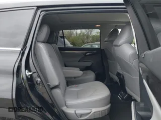 2023 Toyota Highlander L with VIN 5TDKDRAH5PS041799, listed as a IAAI auction lot 40872394 with 18,641 mi miles and . Bid and sale history available at DreamBid. Image 8.