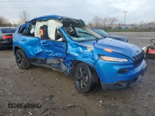 2018 Jeep Cherokee Latitude with VIN 1C4PJMCX3JD608391, listed as a Copart auction lot 51928225 with 163,287 mi miles and Salvage title. Bid and sale history available at DreamBid. Image 4.