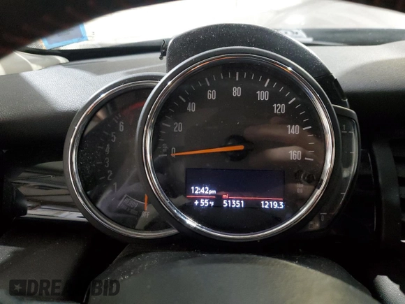 2020 MINI Hardtop 4 Door Cooper S with VIN WMWXU9C08L2L54275, listed as a Copart auction lot 88678085 with 51,351 mi miles and Salvage title. Bid and sale history available at DreamBid. Image 9.