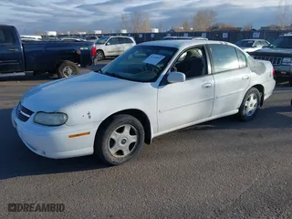 2001 Chevrolet Malibu LS with VIN 1G1NE52J116183636, listed as a IAAI auction lot 41524897 with 184,881 mi miles. Bid and sale history available at carsss.com. Image 2.