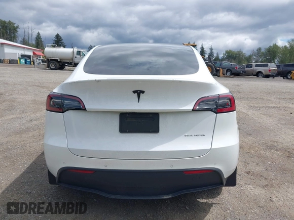 2022 Tesla Model Y Long Range z VIN 7SAYGDEE9NF494901, wystawiony jako IAAI lot #42310520 z przebiegiem 62 515 mil mil oraz . Historia ofert i sprzedaży dostępna na DreamBid. Obrazek 16.