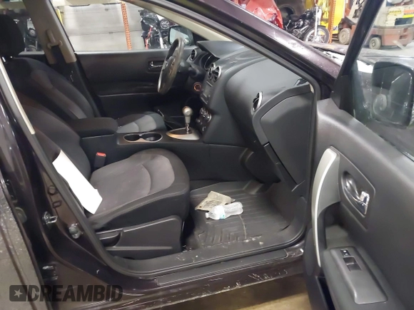 2012 Nissan Rogue SV with VIN JN8AS5MV1CW395104, listed as a IAAI auction lot 41301718 with 152,051 mi miles. Bid and sale history available at carsss.com. Image 5.