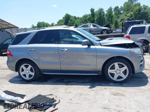 2012 Mercedes-Benz M 550 with VIN 4JGDA7DB3CA013323, listed as a IAAI auction lot 42557246 with 98,170 mi miles and . Bid and sale history available at DreamBid. Image 14.