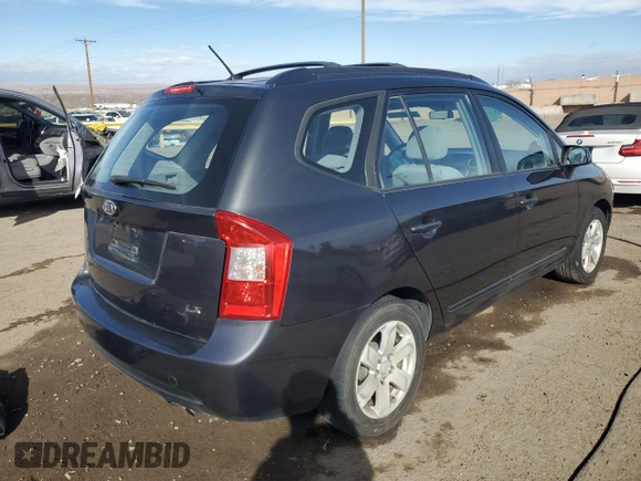 2007 Kia Rondo LX Base with VIN KNAFG525277079813, listed as a Copart auction lot 45020105 with 71,785 mi miles and Salvage Title. Bid and sale history available at carsss.com. Image 3.