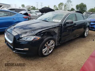 2016 Jaguar XJ Portfolio with VIN SAJWJ2GD1G8V99354, listed as a Copart auction lot 68741124 with 47,641 mi miles and Salvage Title. Bid and sale history available at DreamBid. Image 1.