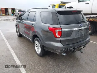 2016 Ford Explorer XLT with VIN 1FM5K7D87GGB32338, listed as a IAAI auction lot 41901509 with 89,304 mi miles. Bid and sale history available at carsss.com. Image 3.