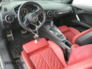 2023 Audi TTS z VIN TRUA1AFV0P1007101, wystawiony jako Copart lot #56334155 z przebiegiem 1719 mil mil oraz Szkody całkowita. Historia ofert i sprzedaży dostępna na DreamBid. Obrazek 8.