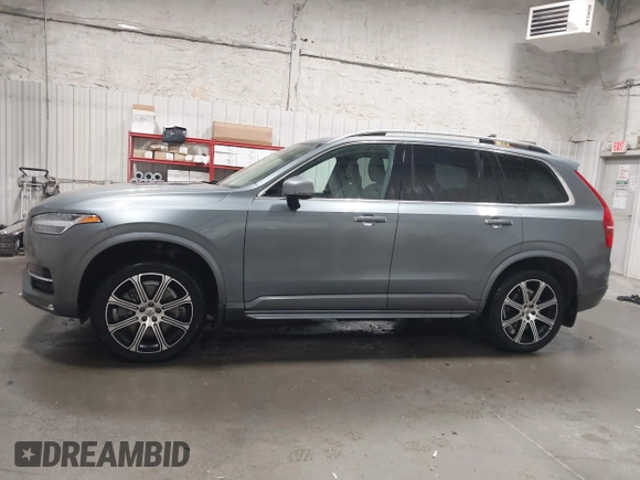 2018 Volvo XC90 Momentum z VIN YV4A22PK5J1371701, wystawiony jako IAAI lot #41647816 z przebiegiem 48 603 mil mil oraz . Historia ofert i sprzedaży dostępna na DreamBid. Obrazek 15.